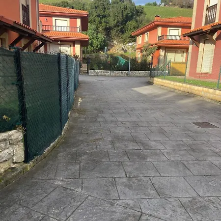 Сasa de vacaciones Comillas Chalet La Higuera on Comillas beach