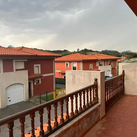 Comillas Chalet La Higuera on Comillas beach Сasa de vacaciones Casasola